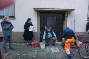 Verlegung des Stolpersteins für Heinrich Berger in der Ulrich-Zell-Str. in Köln (Foto: HB)